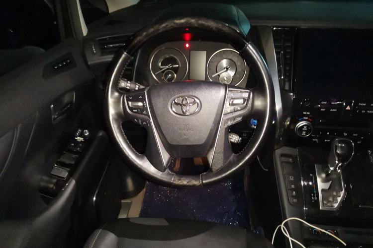 Used Toyota Vellfire 2021 Crown Dual-Engine 2.5L HV Luxury Edition Steering Wheel