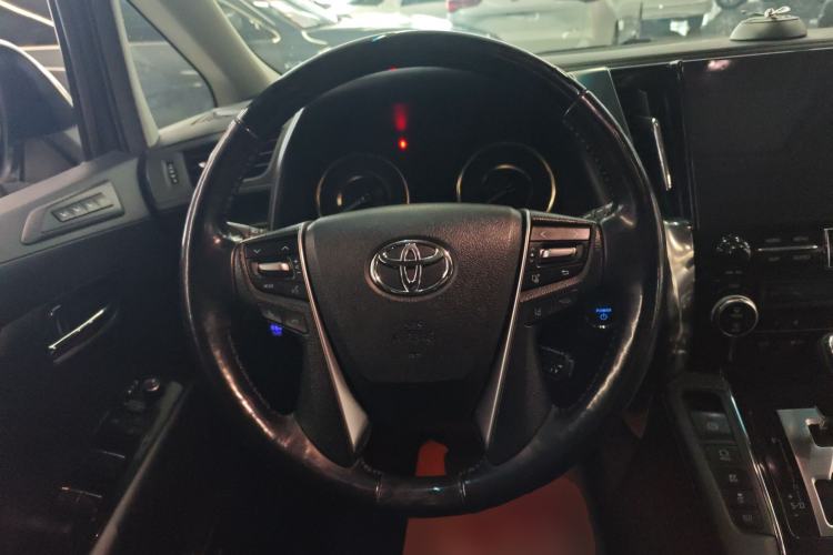 Used Toyota Vellfire 2021 Crown Dual-Engine 2.5L HV Luxury Edition Steering Wheel