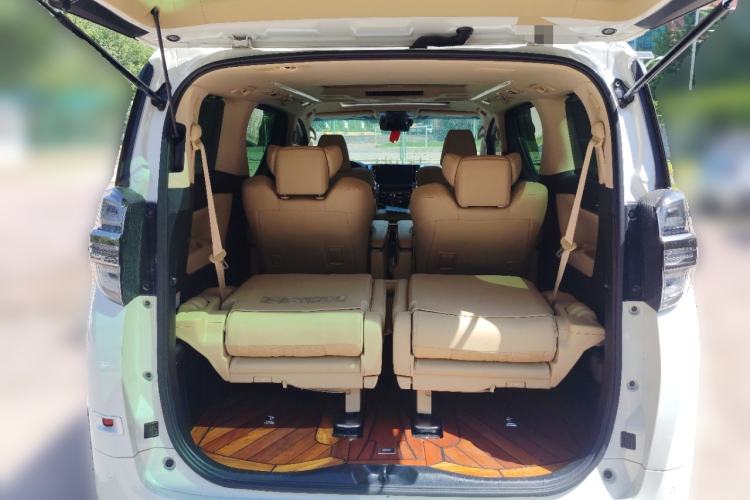 Used Toyota Vellfire 2021 Crown Dual-Engine 2.5L HV Supreme Edition Trunk