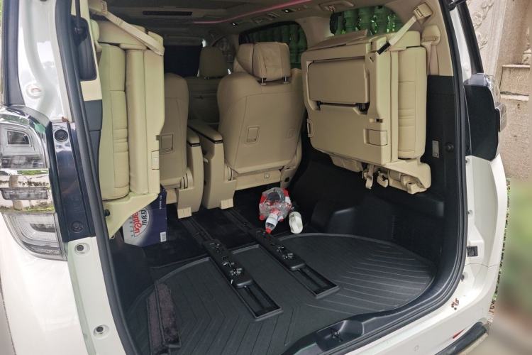 Used Toyota Vellfire 2021 Crown Dual-Engine 2.5L HV Prestige Edition Trunk