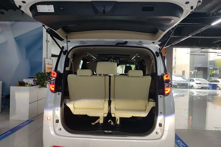 Used Toyota Vellfire 2021 Crown Dual-Engine 2.5L HV Prestige Edition Trunk
