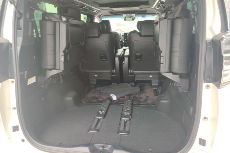 Used Toyota Vellfire 2021 Crown Dual-Engine 2.5L HV Prestige Edition Trunk