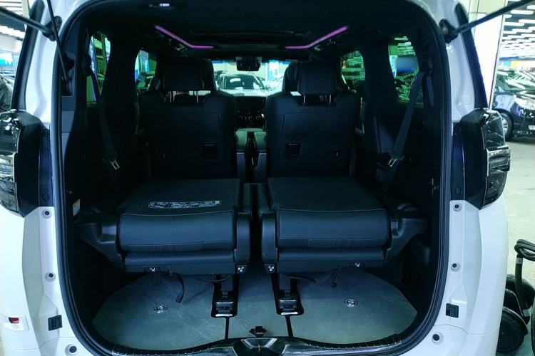 Used Toyota Vellfire 2021 Crown Dual-Engine 2.5L HV Supreme Edition Trunk