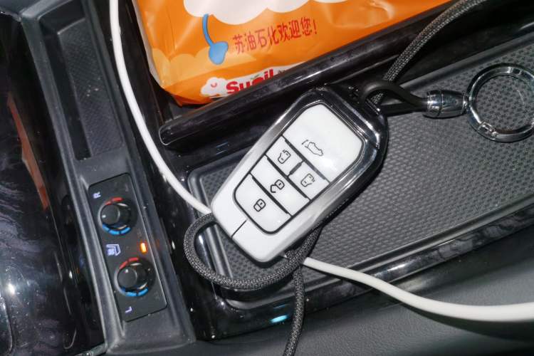Used Toyota Vellfire 2021 Crown Dual-Engine 2.5L HV Luxury Edition Vehicle Key