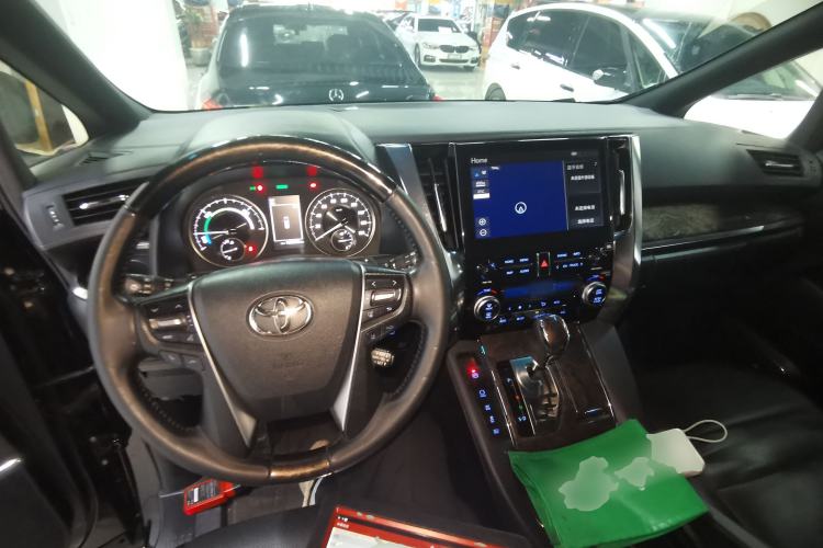 Used Toyota Vellfire 2023 Crown Dual-Engine 2.5L HV Ultimate Edition Center Console