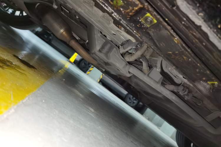 Used Toyota Vellfire 2023 Crown Dual-Engine 2.5L HV Prestige Edition Chassis Front Left