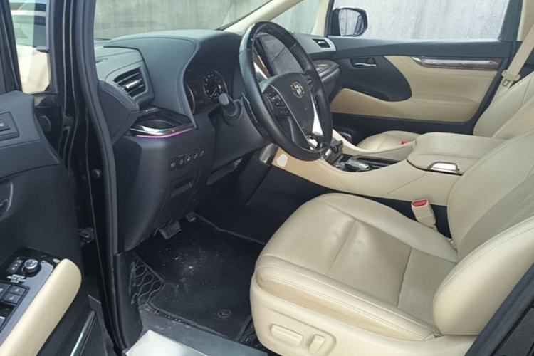 Used Toyota Vellfire 2023 Crown Dual-Engine 2.5L HV Prestige Edition Driver Seat