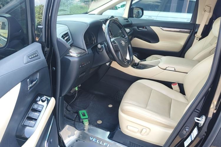 Used Toyota Vellfire 2023 Crown Dual-Engine 2.5L HV Prestige Edition Driver Seat