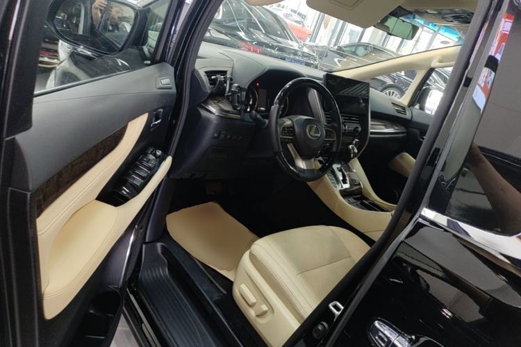Used Toyota Vellfire 2023 Crown Dual-Engine 2.5L HV Prestige Edition Driver Seat