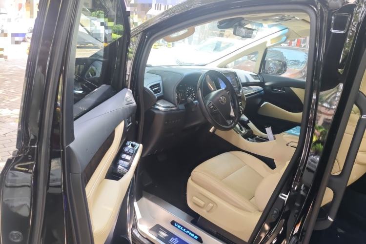 Used Toyota Vellfire 2023 Crown Dual-Engine 2.5L HV Ultimate Edition Driver Seat