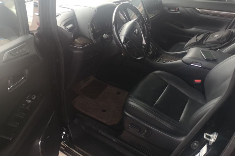 Used Toyota Vellfire 2023 Crown Dual-Engine 2.5L HV Ultimate Edition Driver Seat