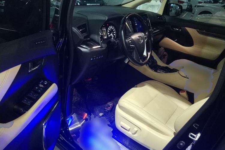 Used Toyota Vellfire 2023 Crown Dual-Engine 2.5L HV Prestige Edition Driver Seat