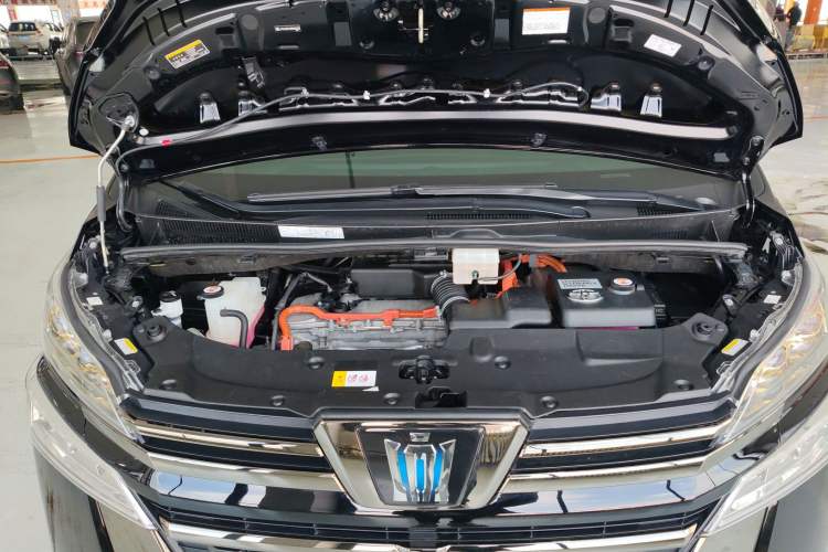 Used Toyota Vellfire 2023 Crown Dual-Engine 2.5L HV Luxury Edition Engine Bay