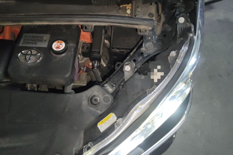 Used Toyota Vellfire 2023 Crown Dual-Engine 2.5L HV Prestige Edition Engine Bay Left