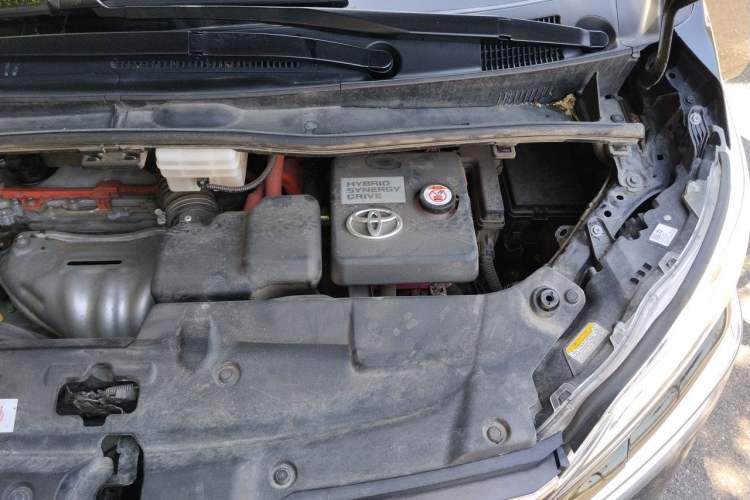 Used Toyota Vellfire 2023 Crown Dual-Engine 2.5L HV Luxury Edition Engine Bay Left