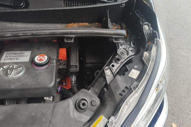 Used Toyota Vellfire 2023 Crown Dual-Engine 2.5L HV Luxury Edition Engine Bay Left