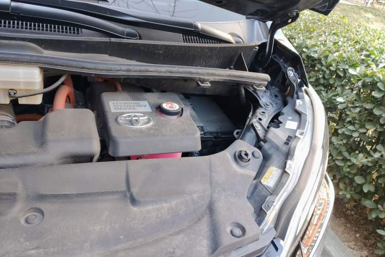 Used Toyota Vellfire 2023 Crown Dual-Engine 2.5L HV Ultimate Edition Engine Bay Left