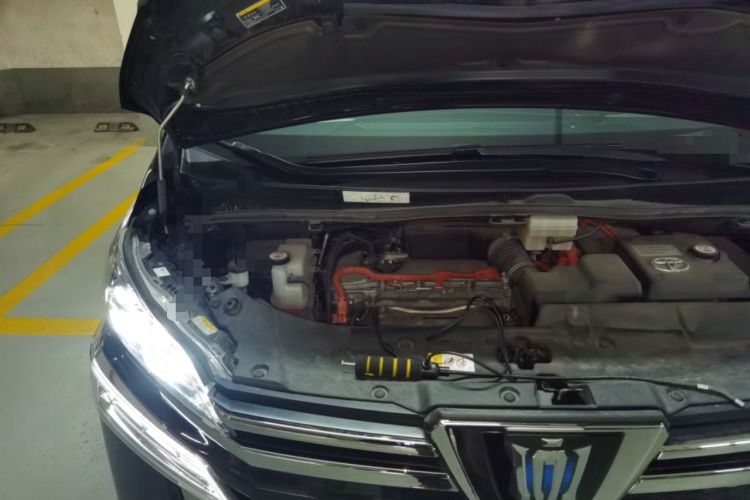 Used Toyota Vellfire 2023 Crown Dual-Engine 2.5L HV Prestige Edition Engine Bay Right