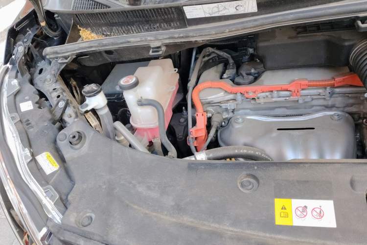 Used Toyota Vellfire 2023 Crown Dual-Engine 2.5L HV Ultimate Edition Engine Bay Right