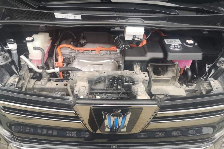 Used Toyota Vellfire 2023 Crown Dual-Engine 2.5L HV Ultimate Edition Engine Bay