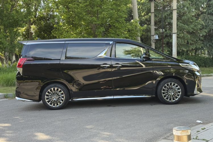 Used Toyota Vellfire 2023 Crown Dual-Engine 2.5L HV Prestige Edition Exterior 1
