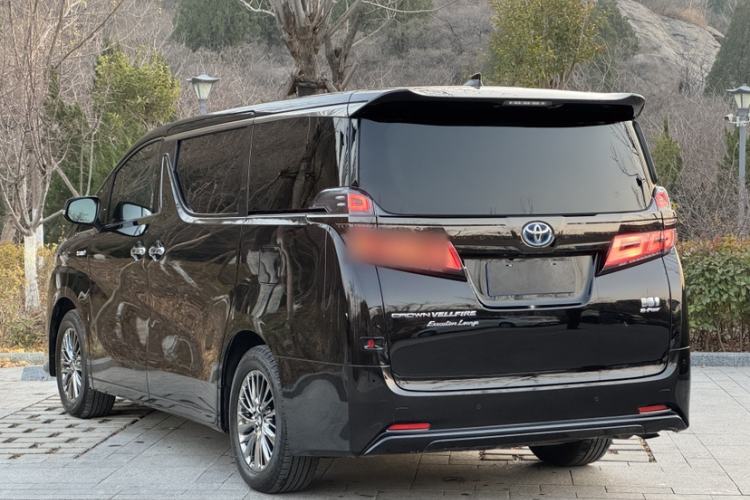 Used Toyota Vellfire 2023 Crown Dual-Engine 2.5L HV Prestige Edition Exterior 2