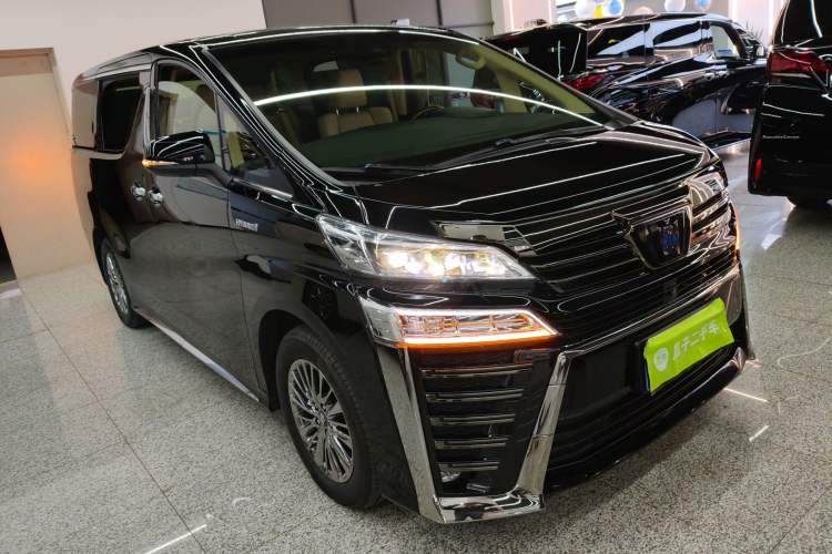 Used Toyota Vellfire 2023 Crown Dual-Engine 2.5L HV Ultimate Edition Exterior 2