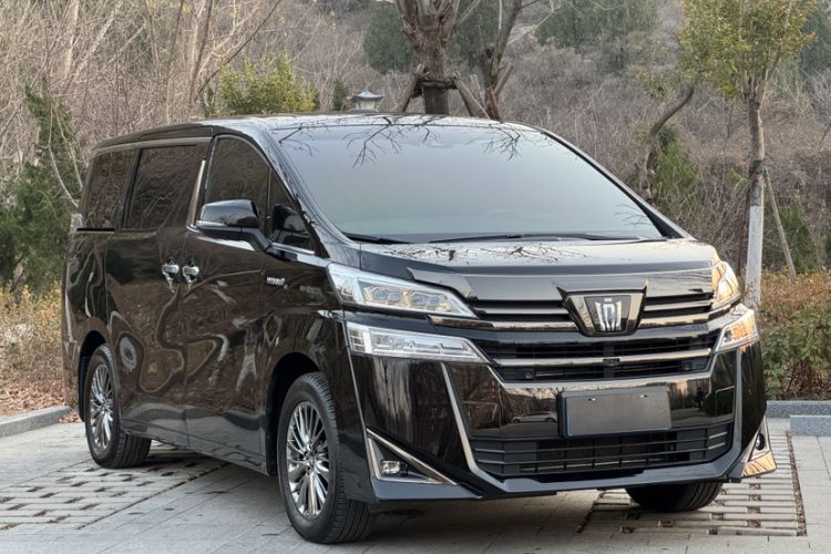 Used Toyota Vellfire 2023 Crown Dual-Engine 2.5L HV Prestige Edition Exterior 3