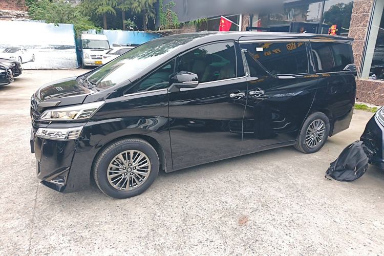 Used Toyota Vellfire 2023 Crown Dual-Engine 2.5L HV Prestige Edition Exterior 3