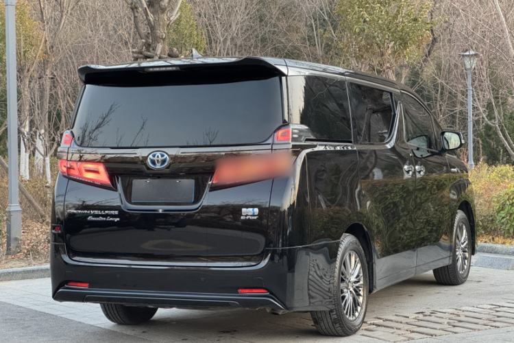 Used Toyota Vellfire 2023 Crown Dual-Engine 2.5L HV Prestige Edition Exterior 4