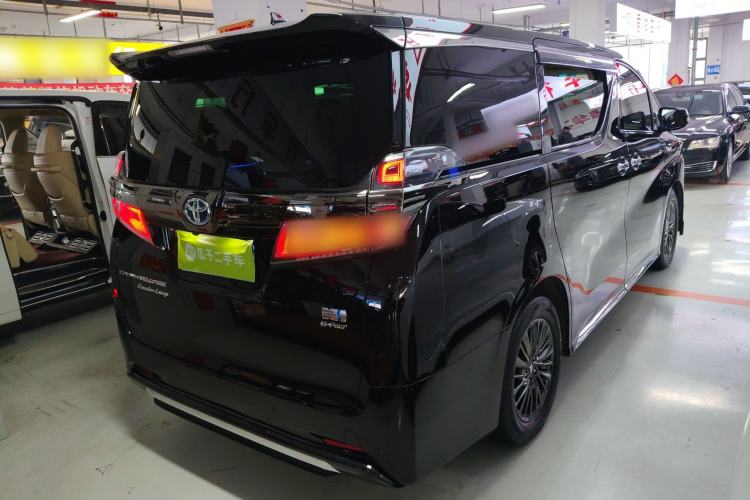 Used Toyota Vellfire 2023 Crown Dual-Engine 2.5L HV Ultimate Edition Exterior 4
