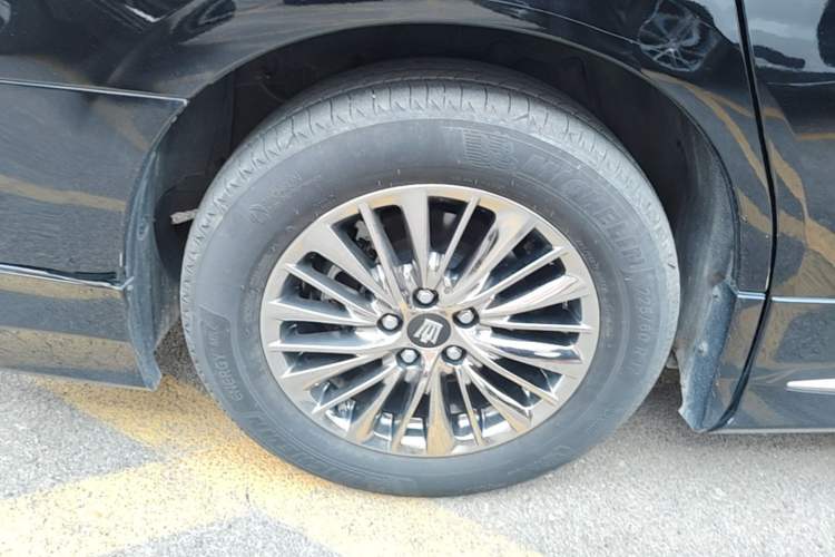 Used Toyota Vellfire 2023 Crown Dual-Engine 2.5L HV Prestige Edition Exterior 5
