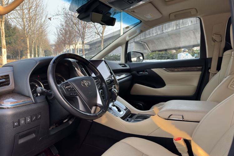Used Toyota Vellfire 2023 Crown Dual-Engine 2.5L HV Prestige Edition Exterior 5