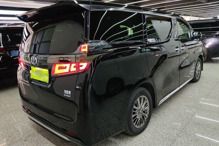 Used Toyota Vellfire 2023 Crown Dual-Engine 2.5L HV Ultimate Edition Exterior 5