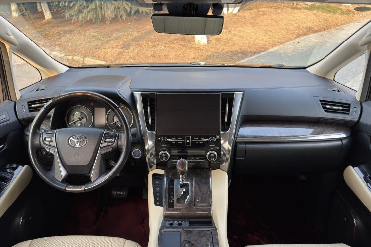 Used Toyota Vellfire 2023 Crown Dual-Engine 2.5L HV Prestige Edition Exterior 6