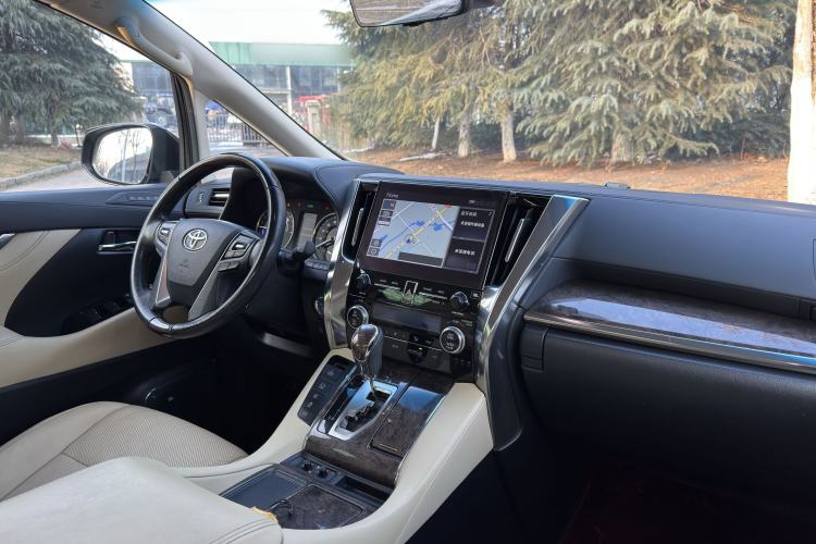 Used Toyota Vellfire 2023 Crown Dual-Engine 2.5L HV Prestige Edition Exterior 8