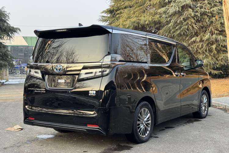 Used Toyota Vellfire 2023 Crown Dual-Engine 2.5L HV Prestige Edition Exterior 9