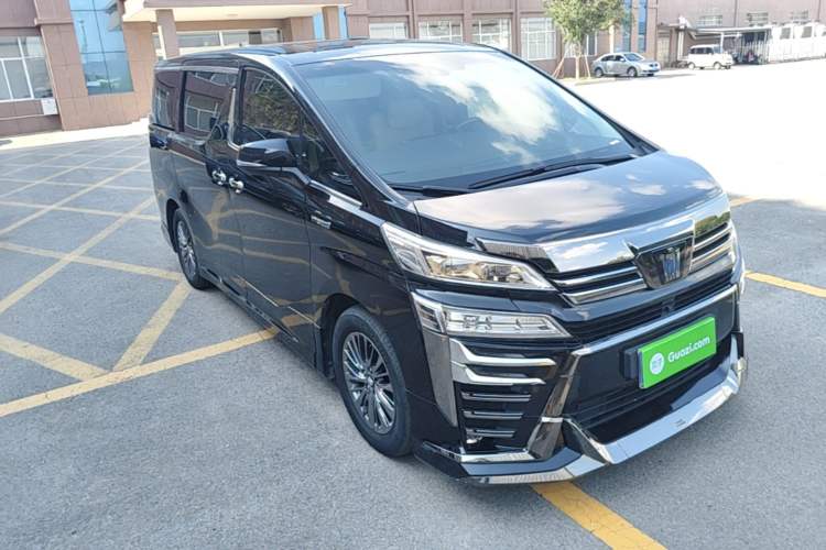 Used Toyota Vellfire 2023 Crown Dual-Engine 2.5L HV Prestige Edition Front Right 45 Deg