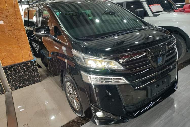 Used Toyota Vellfire 2023 Crown Dual-Engine 2.5L HV Prestige Edition Front Right 45 Deg