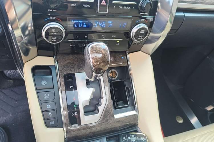 Used Toyota Vellfire 2023 Crown Dual-Engine 2.5L HV Prestige Edition Gear Lever