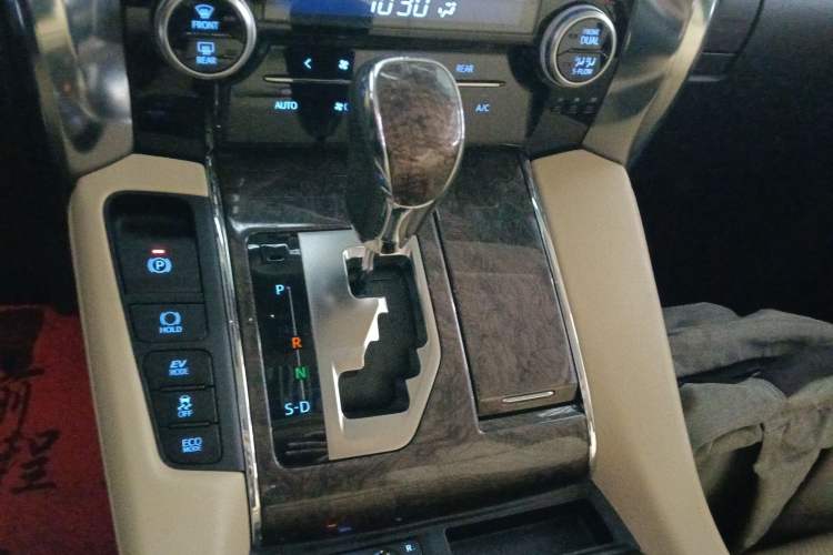 Used Toyota Vellfire 2023 Crown Dual-Engine 2.5L HV Prestige Edition Gear Lever