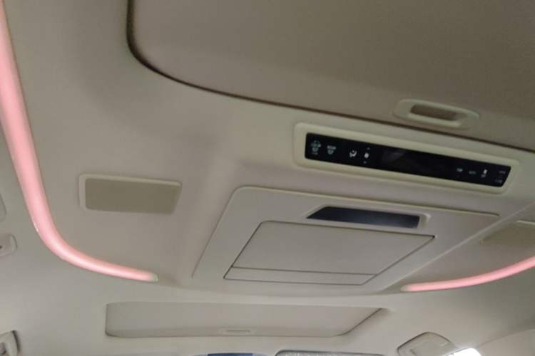 Used Toyota Vellfire 2023 Crown Dual-Engine 2.5L HV Prestige Edition Headliner