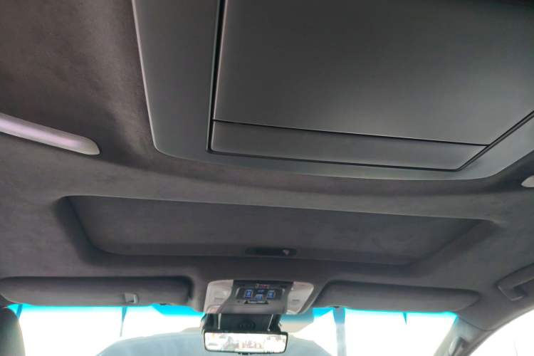 Used Toyota Vellfire 2023 Crown Dual-Engine 2.5L HV Luxury Edition Headliner