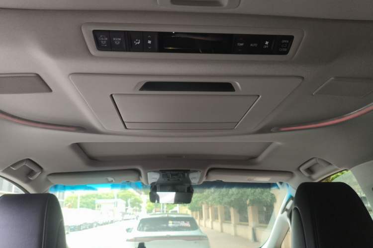 Used Toyota Vellfire 2023 Crown Dual-Engine 2.5L HV Luxury Edition Headliner