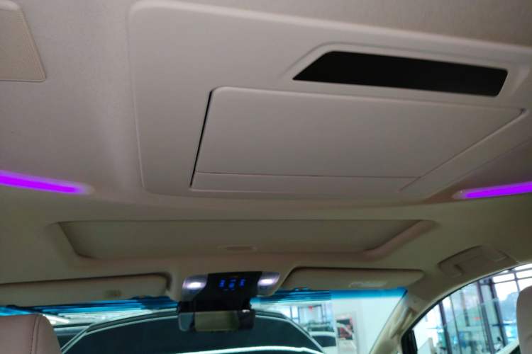 Used Toyota Vellfire 2023 Crown Dual-Engine 2.5L HV Ultimate Edition Headliner