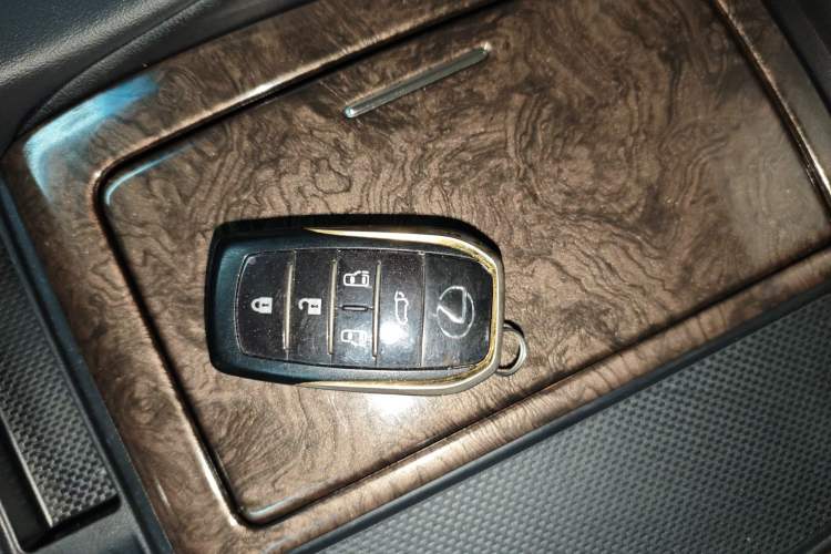 Used Toyota Vellfire 2023 Crown Dual-Engine 2.5L HV Prestige Edition Interior 1