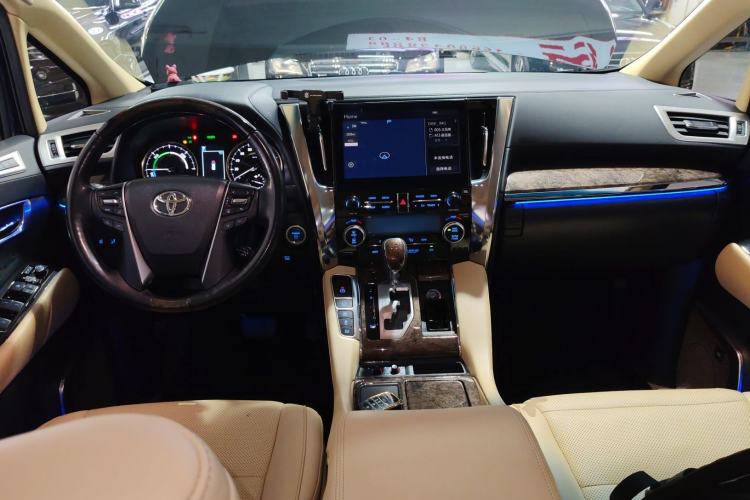 Used Toyota Vellfire 2023 Crown Dual-Engine 2.5L HV Ultimate Edition Interior 2