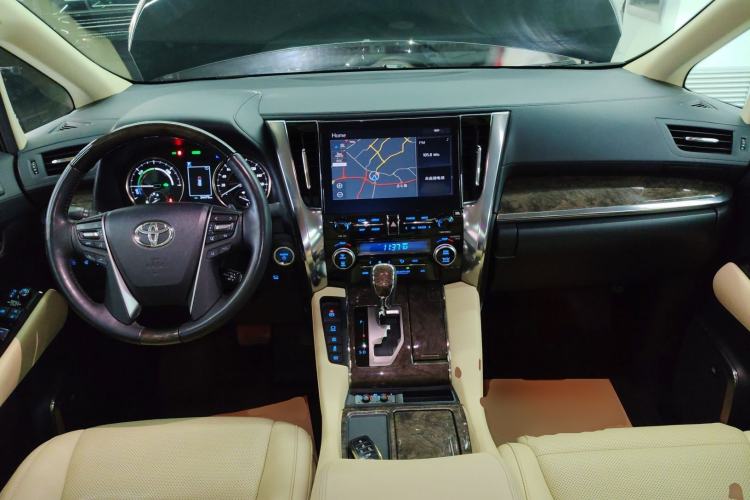 Used Toyota Vellfire 2023 Crown Dual-Engine 2.5L HV Ultimate Edition Interior 2