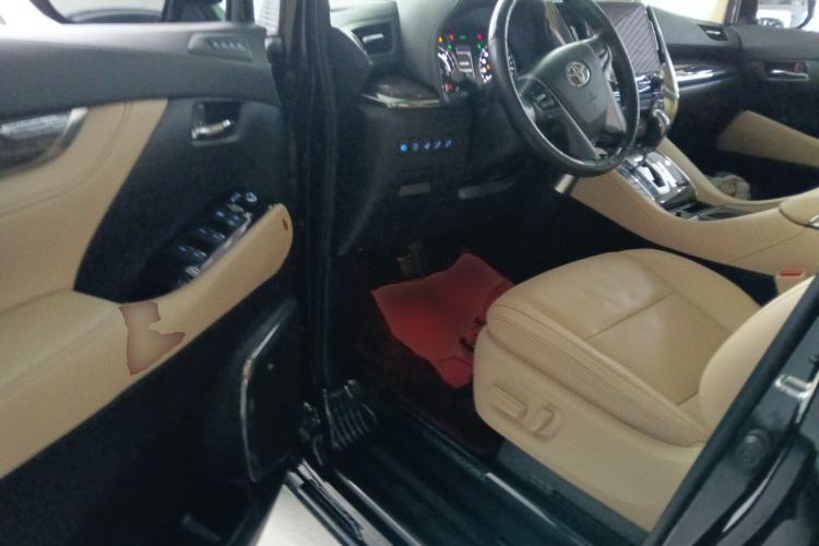 Used Toyota Vellfire 2023 Crown Dual-Engine 2.5L HV Prestige Edition Interior 3