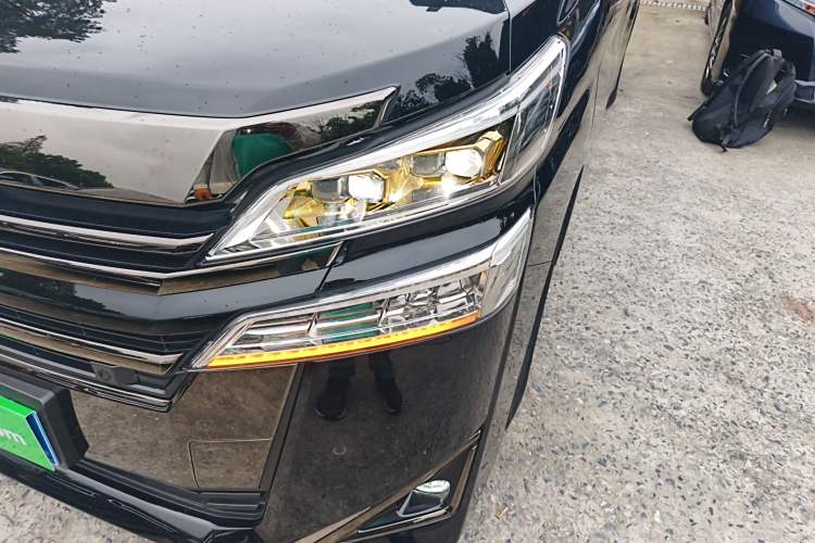 Used Toyota Vellfire 2023 Crown Dual-Engine 2.5L HV Prestige Edition Left Front Headlight